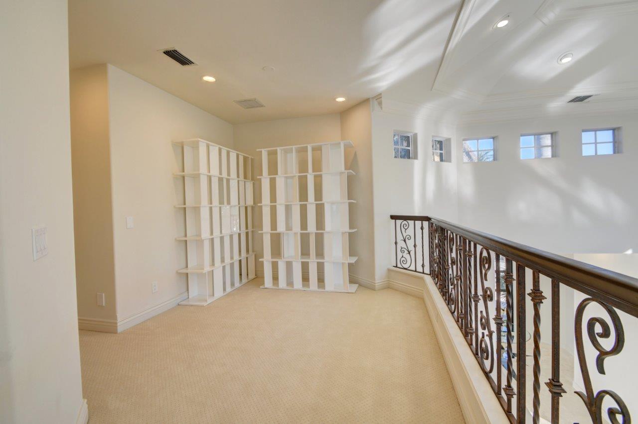 RIO DEL REY SHORES - Residential