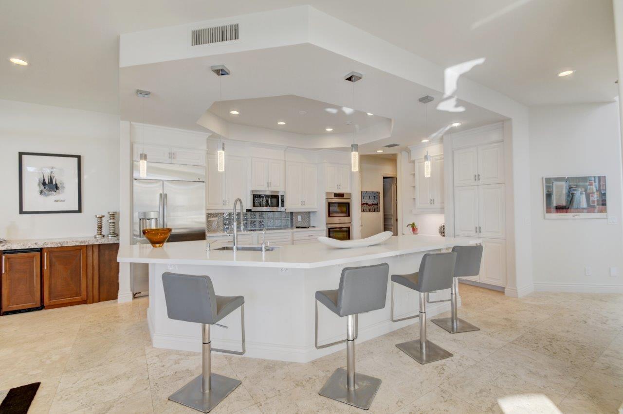 RIO DEL REY SHORES - Residential