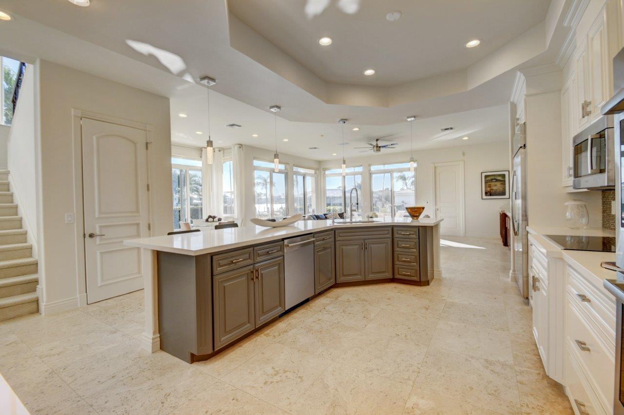 RIO DEL REY SHORES - Residential