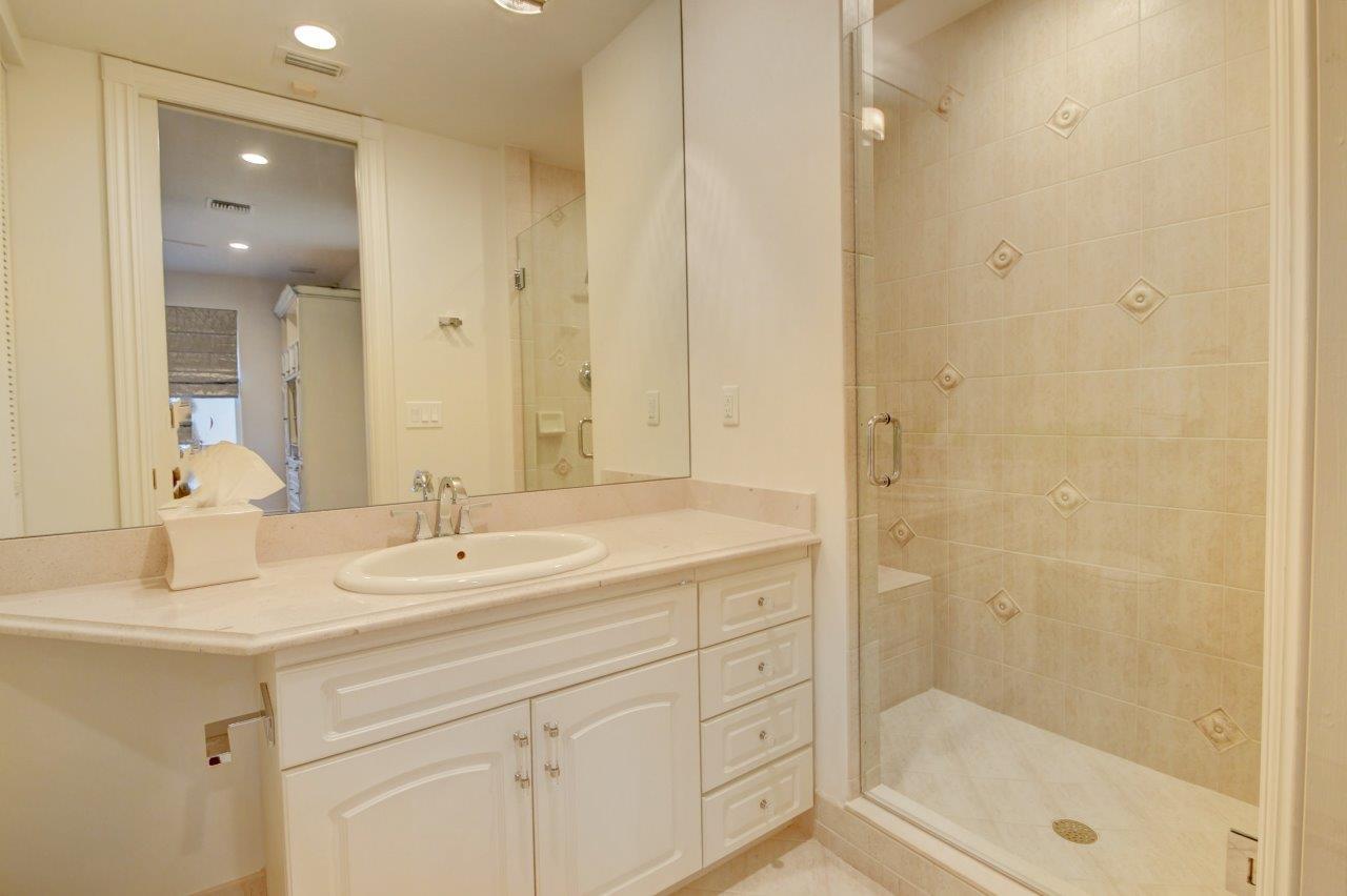 RIO DEL REY SHORES - Residential