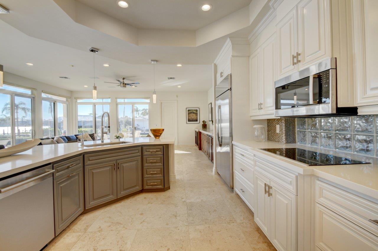 RIO DEL REY SHORES - Residential