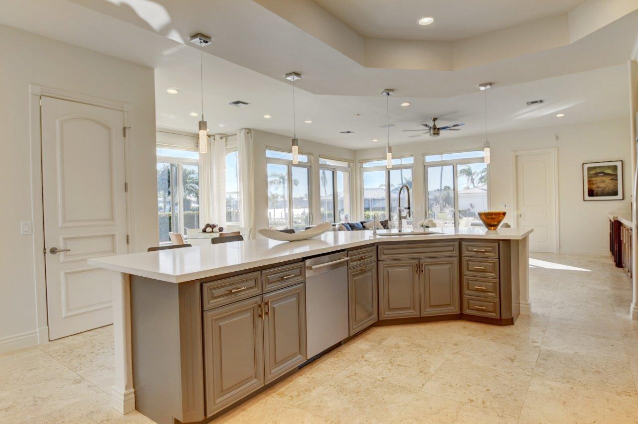 RIO DEL REY SHORES - Residential