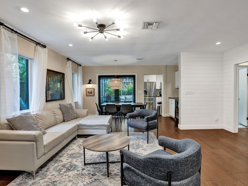 Photo of 1625 SE 2nd Court, Fort Lauderdale, FL 33301 (MLS # B26032053)