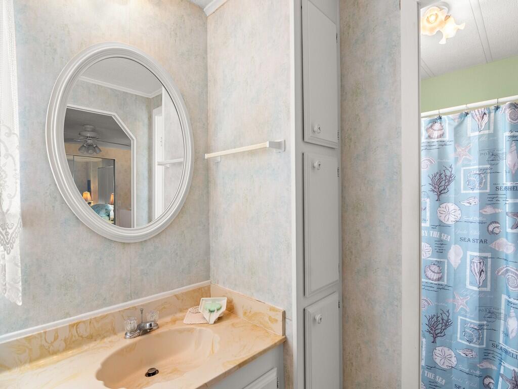 Pinelake Village - Residential