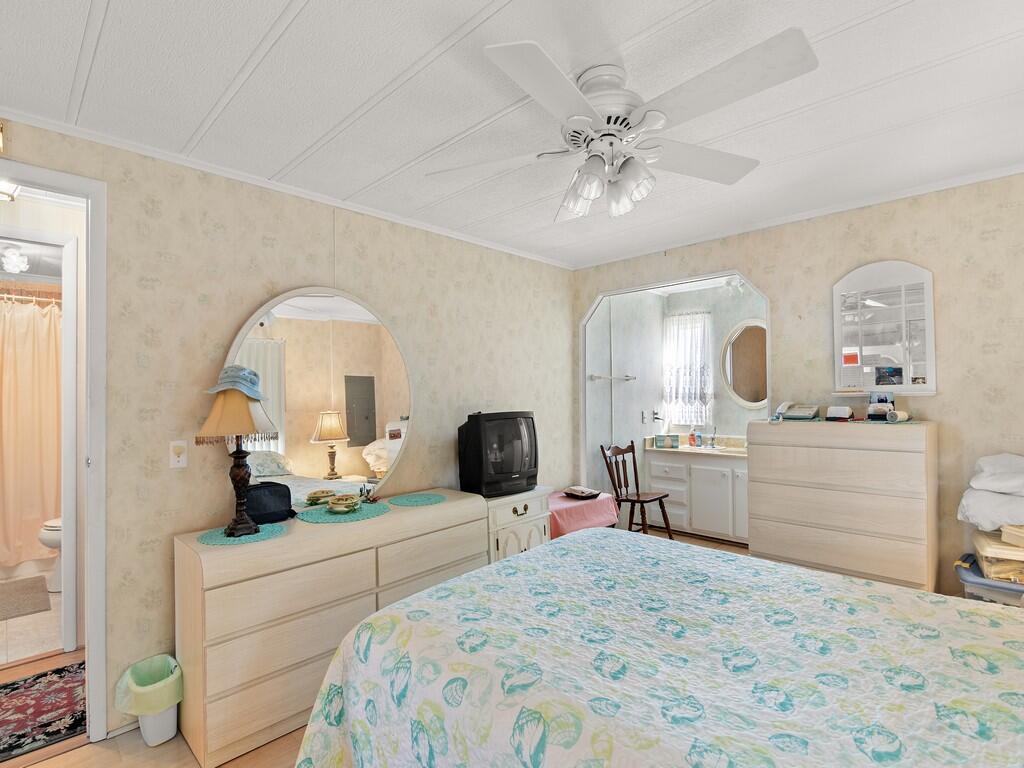 Pinelake Village - Residential