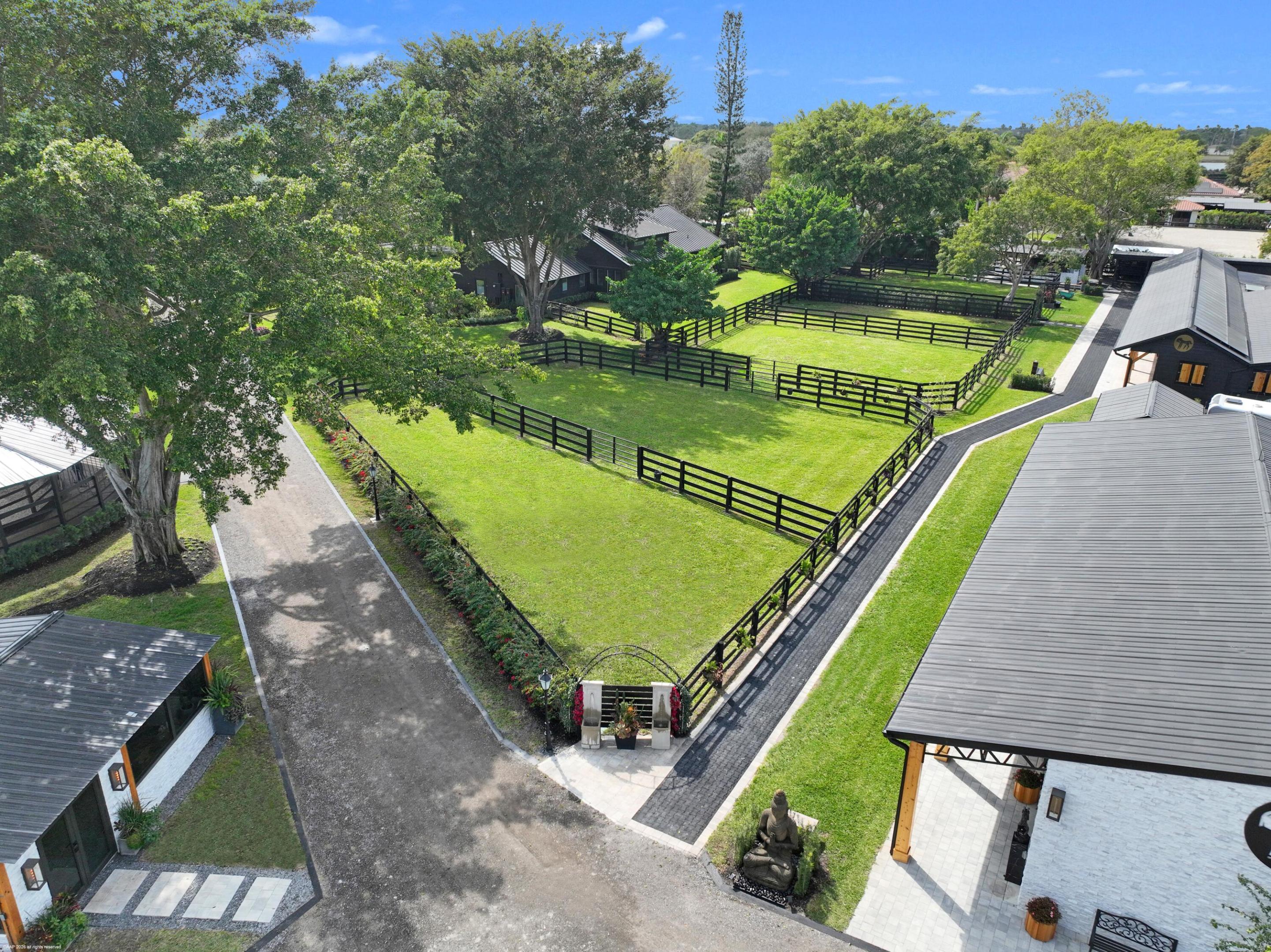 SADDLE TRAIL PARK OF WELLINGTON - Residential