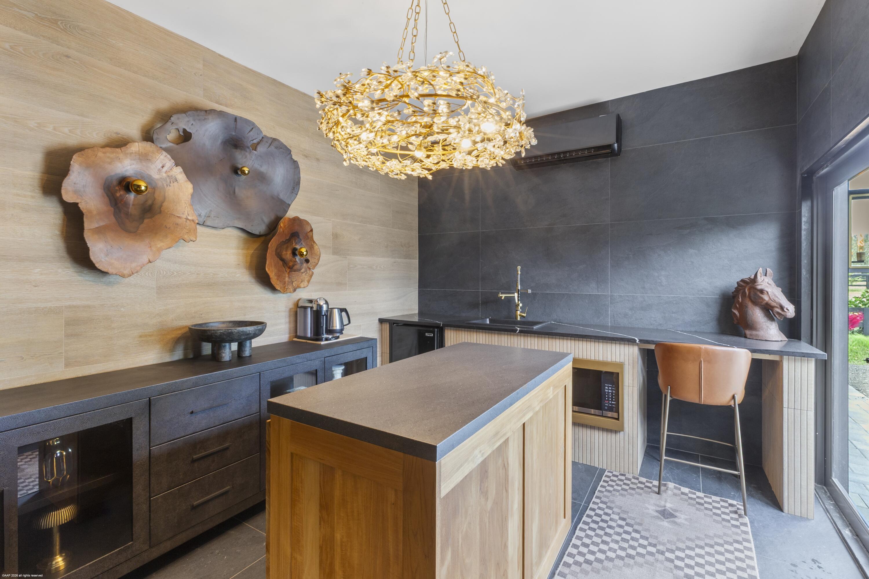 SADDLE TRAIL PARK OF WELLINGTON - Residential