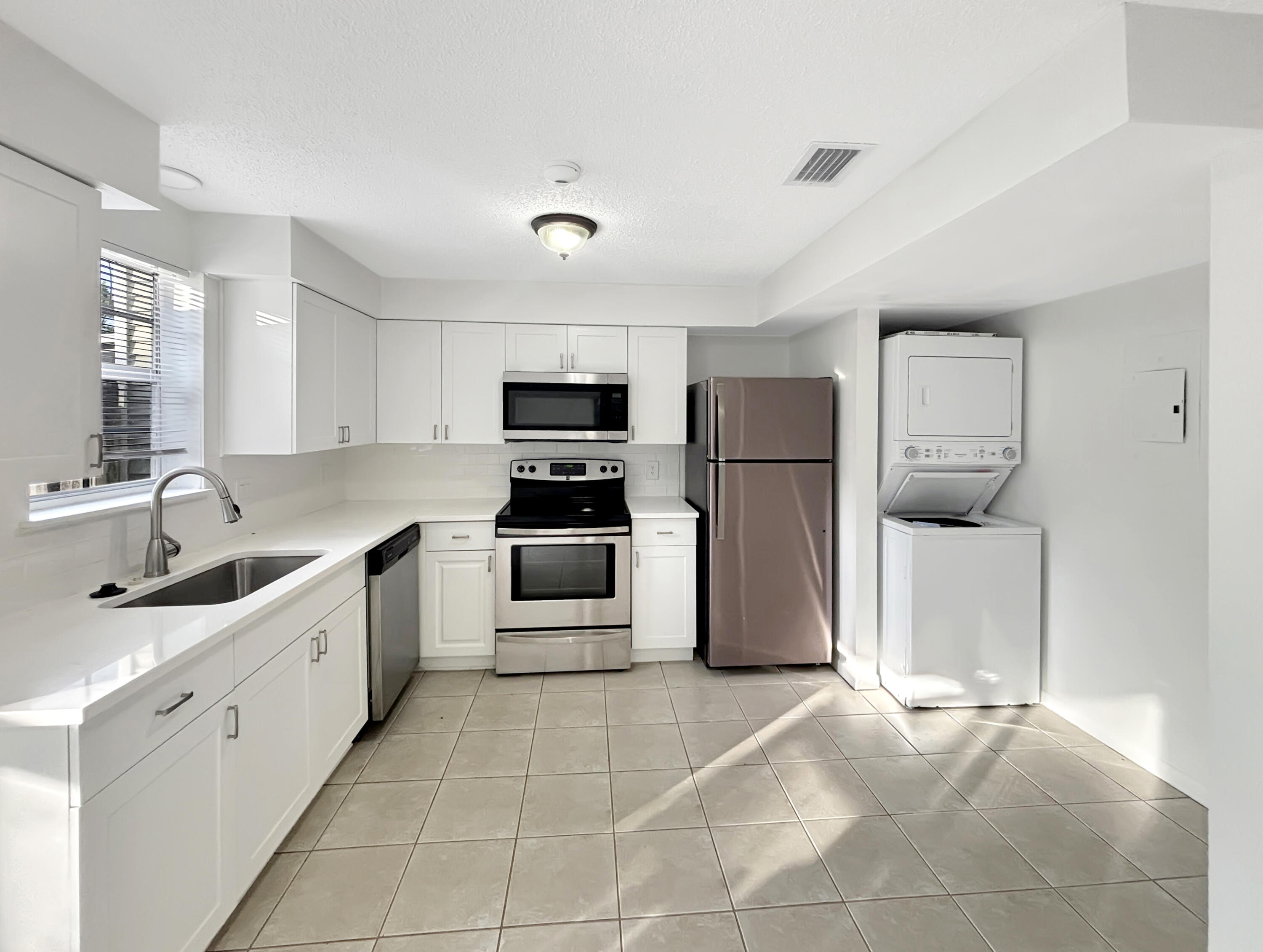 GEORGIAN PARK - Residential Lease