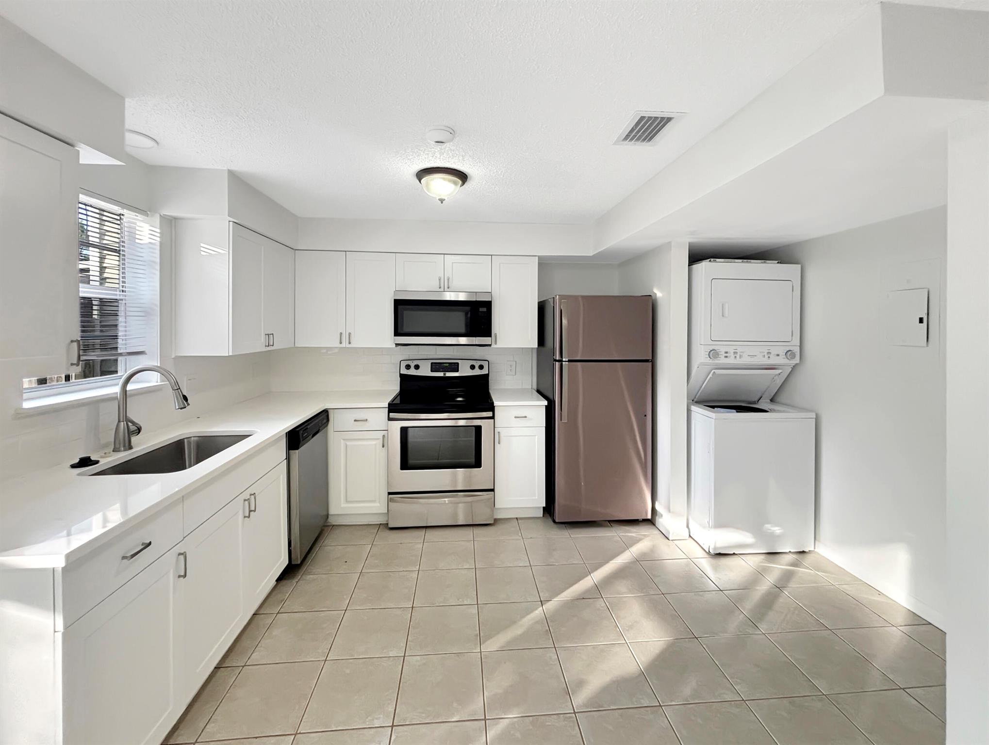 GEORGIAN PARK - Residential Lease