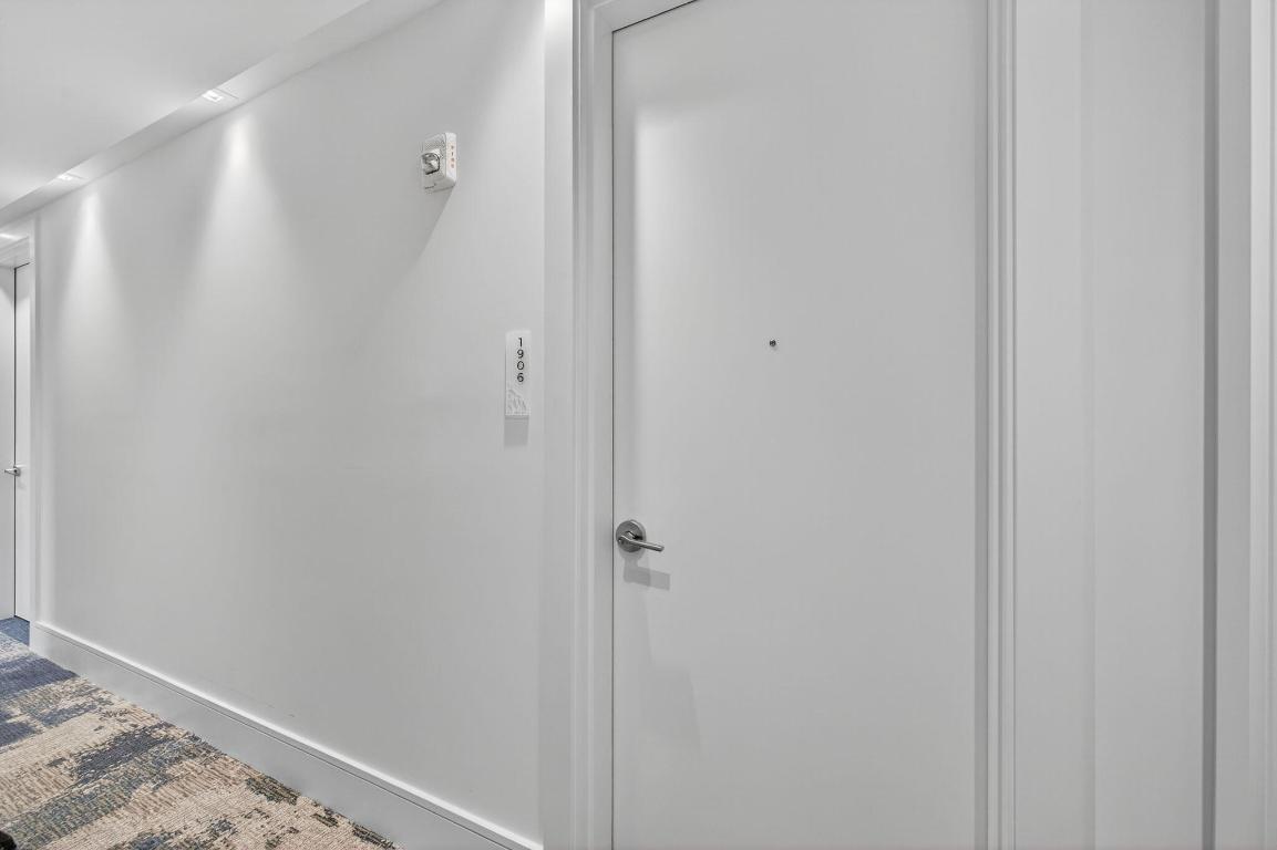 Nautilus 220 Condominium - Residential