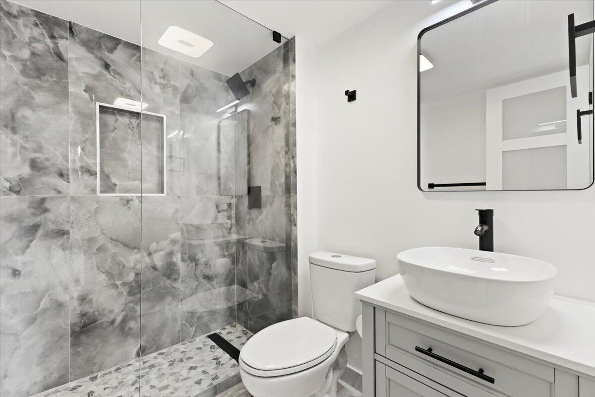 ROYAL PARK CONDO - Residential