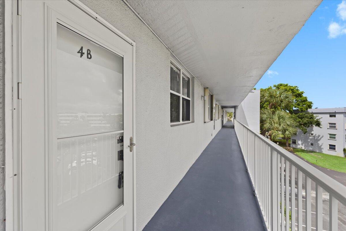 ROYAL PARK CONDO - Residential