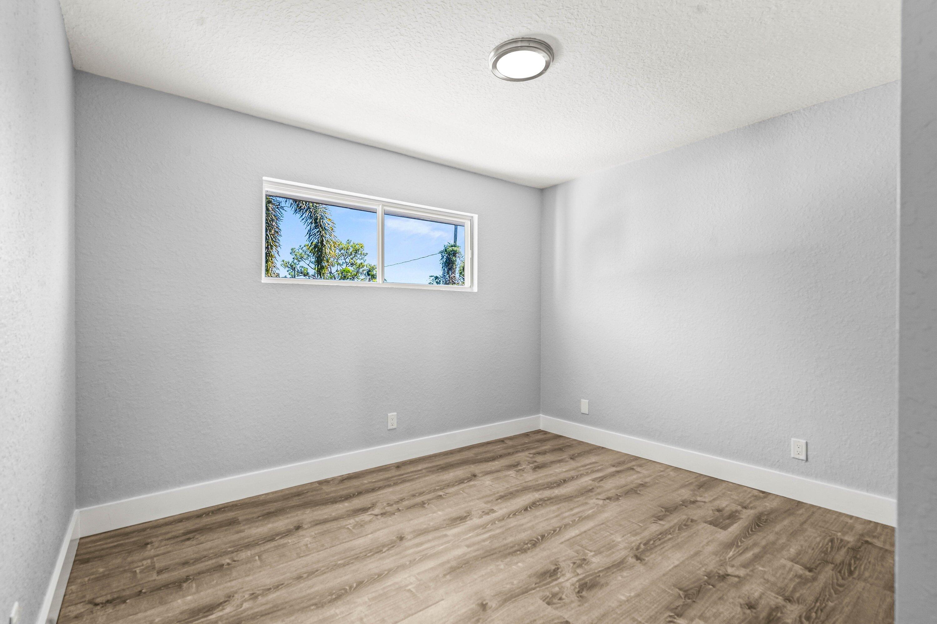 PALM BEACH FARMS CO 7 - Residential