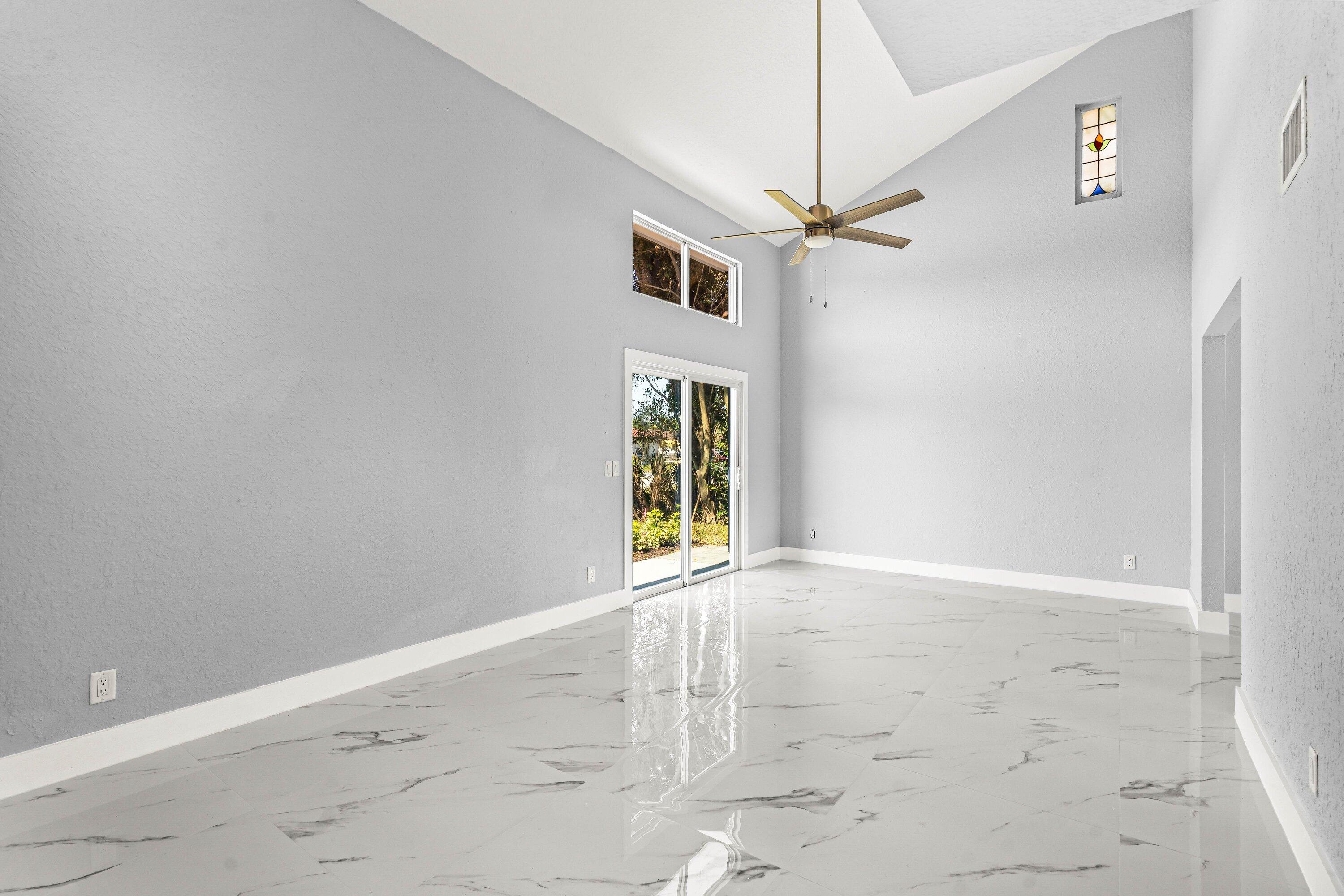 PALM BEACH FARMS CO 7 - Residential