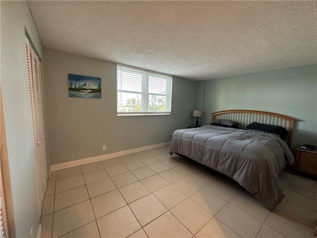 Meadowbrook Lakes - Residential