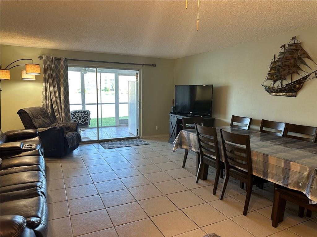 Meadowbrook Lakes - Residential