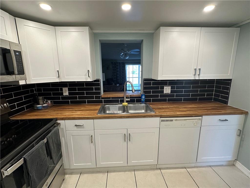 Meadowbrook Lakes - Residential