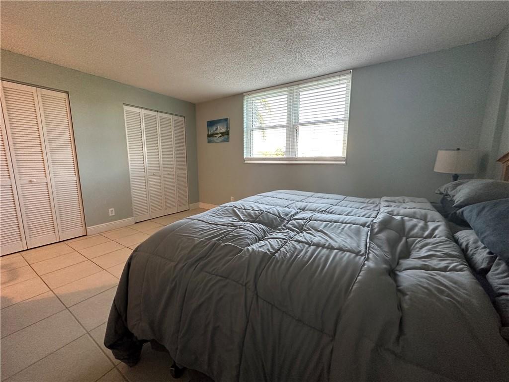 Meadowbrook Lakes - Residential