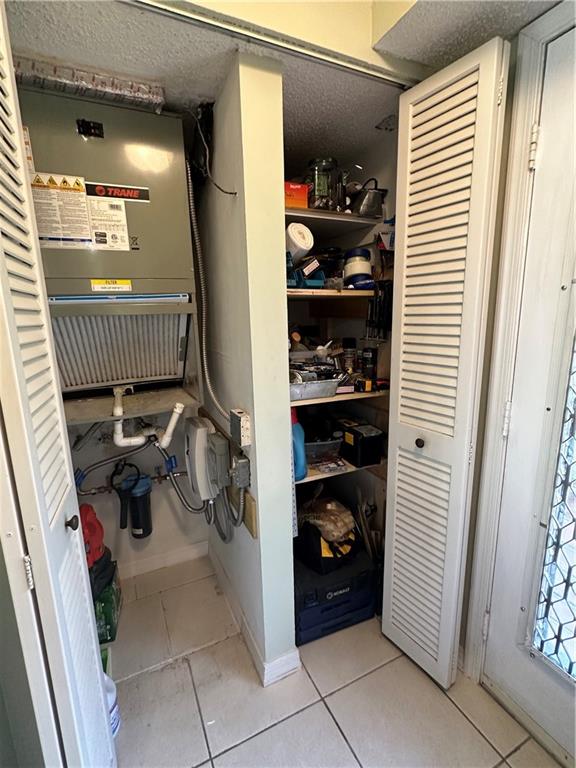 Meadowbrook Lakes - Residential