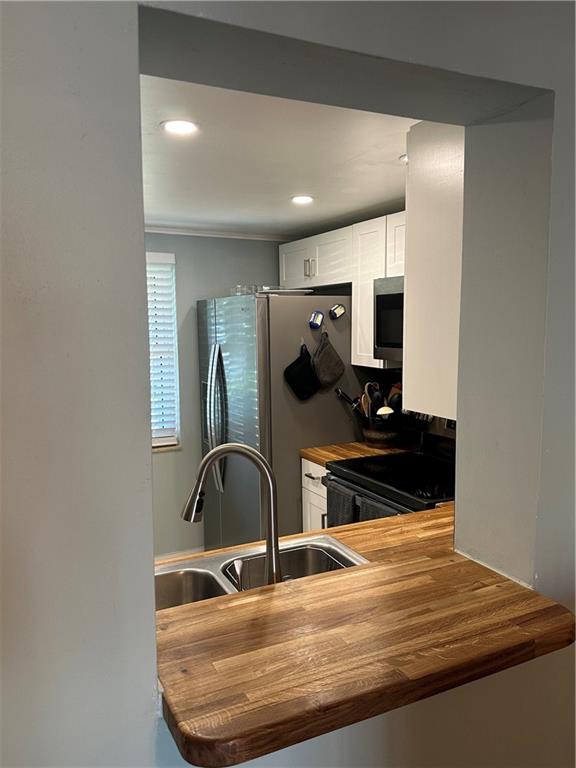 Meadowbrook Lakes - Residential