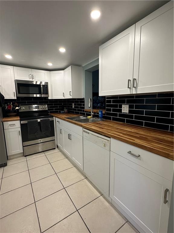 Meadowbrook Lakes - Residential