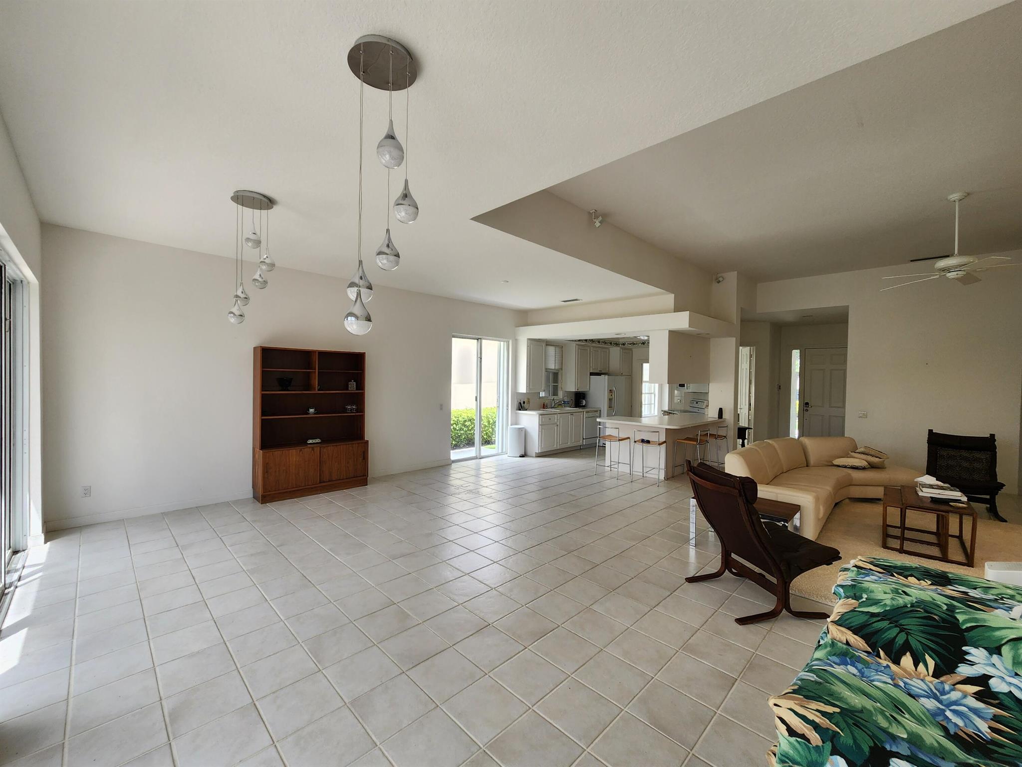 RIVERWALK 12 - Residential Lease