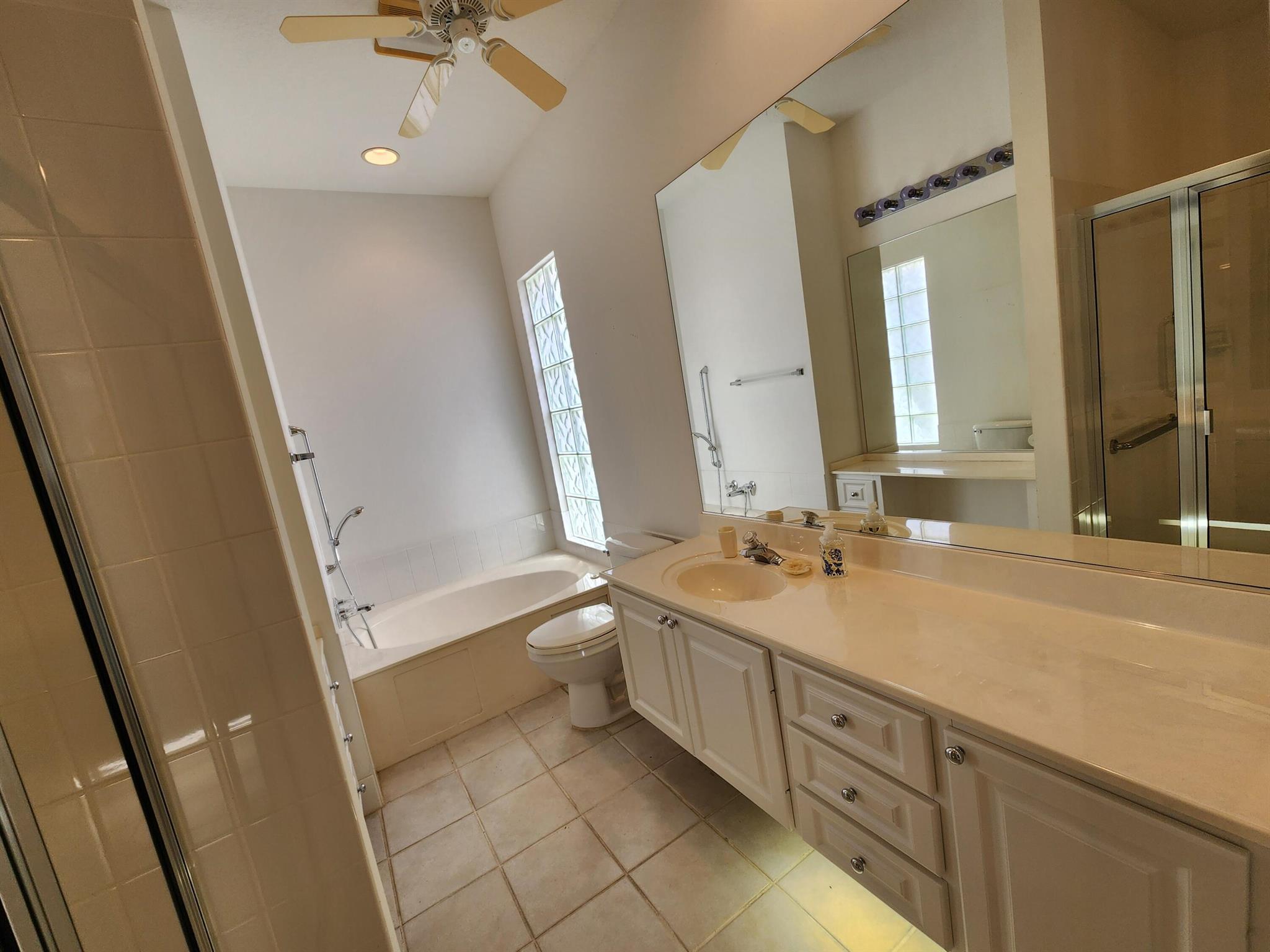 RIVERWALK 12 - Residential Lease