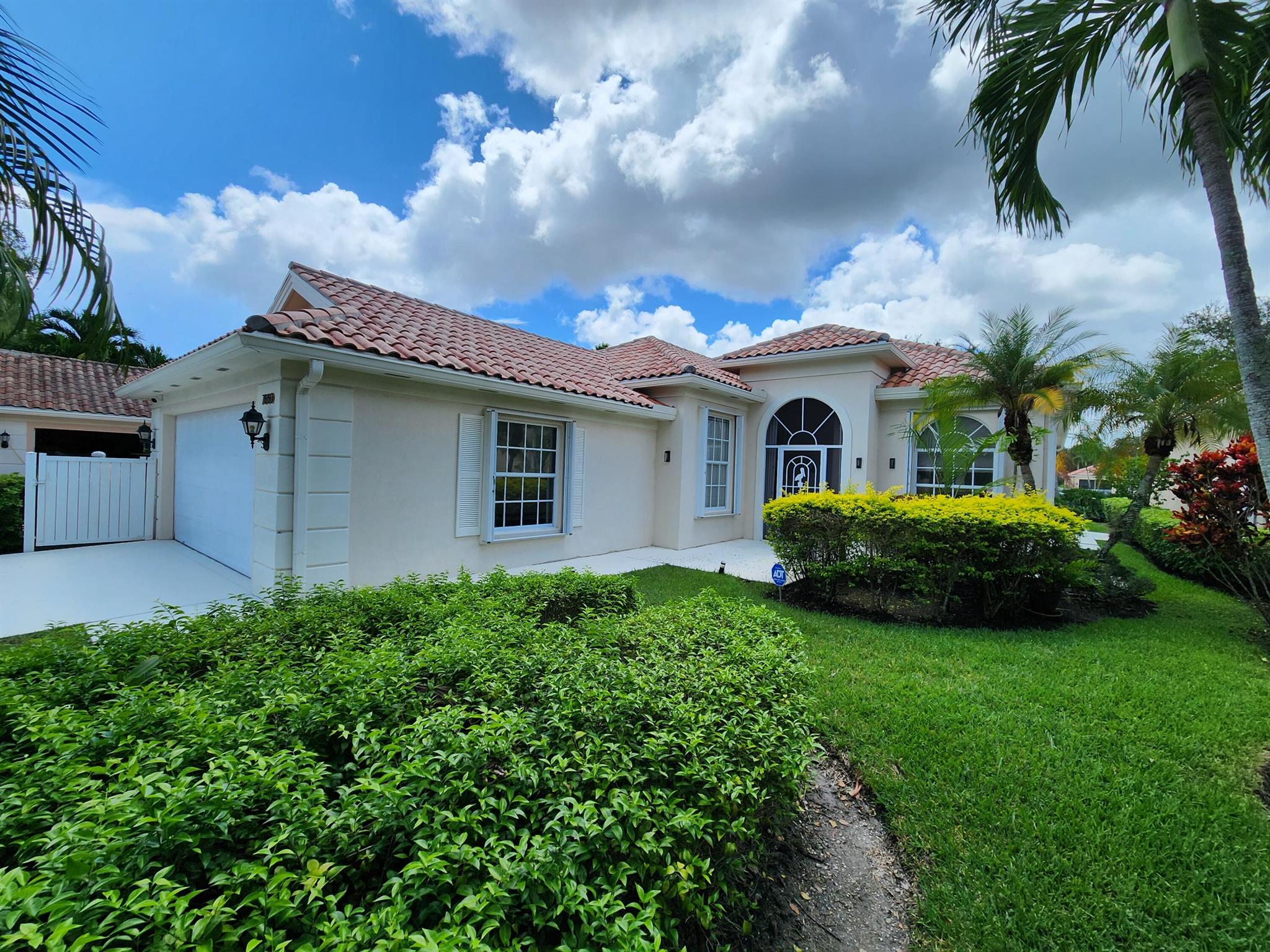 RIVERWALK 12 - Residential Lease