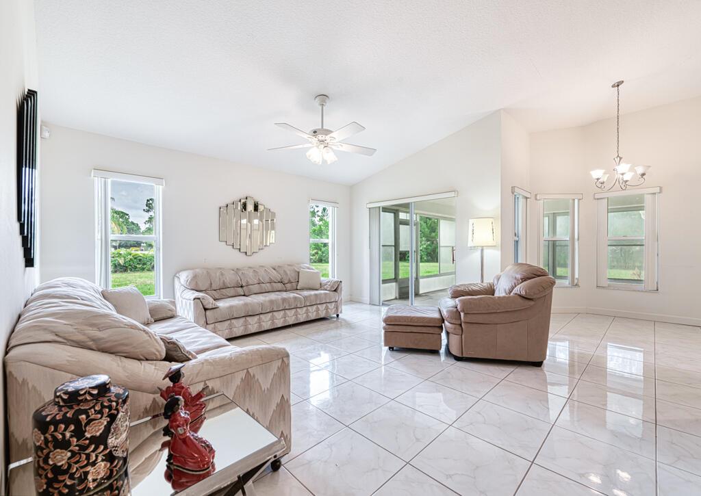 Acreage/:Loxahatchee - Residential