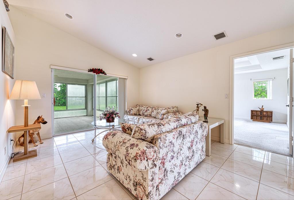 Acreage/:Loxahatchee - Residential