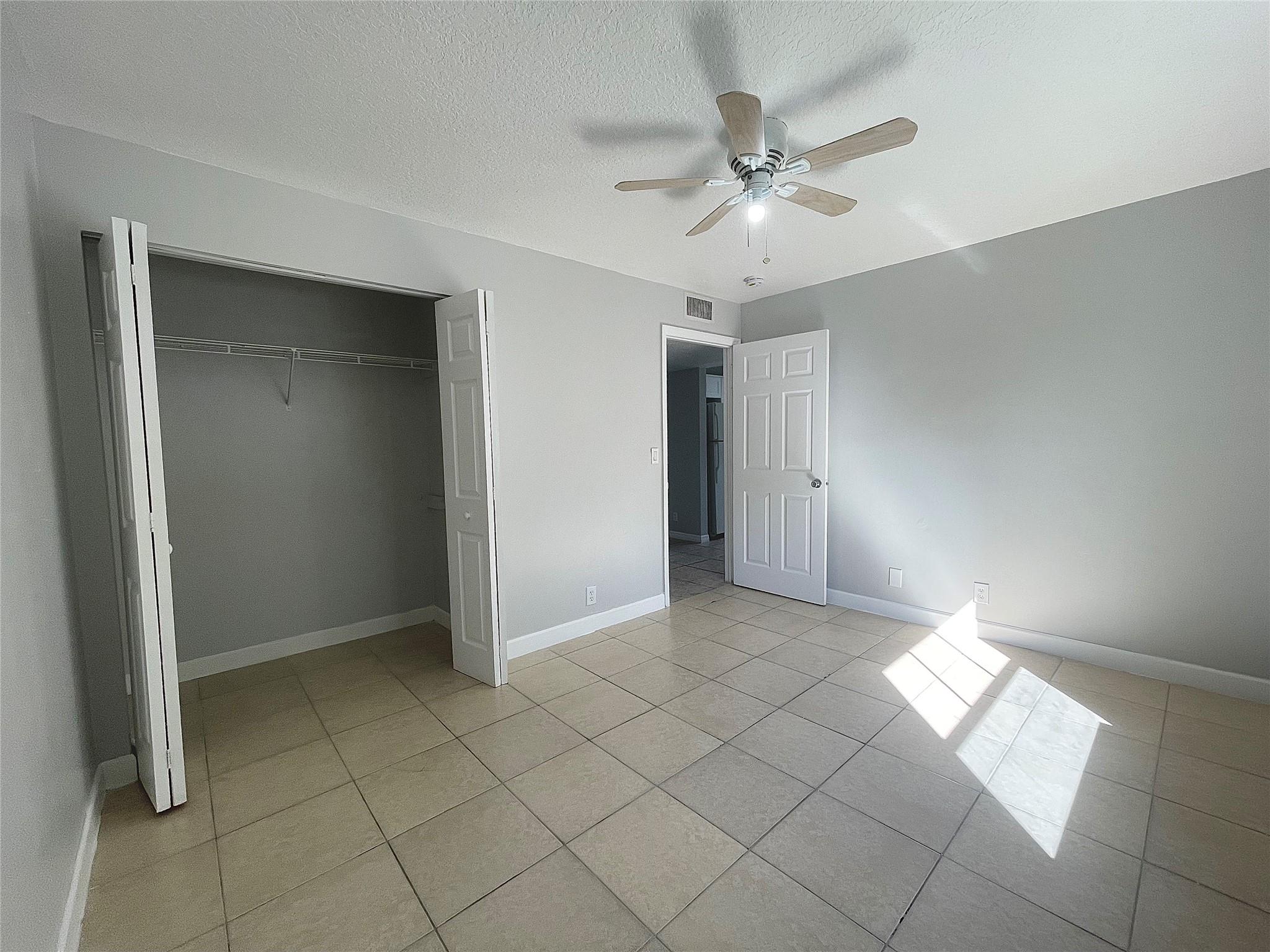 Waverly Place 2-19 D - Residential Lease