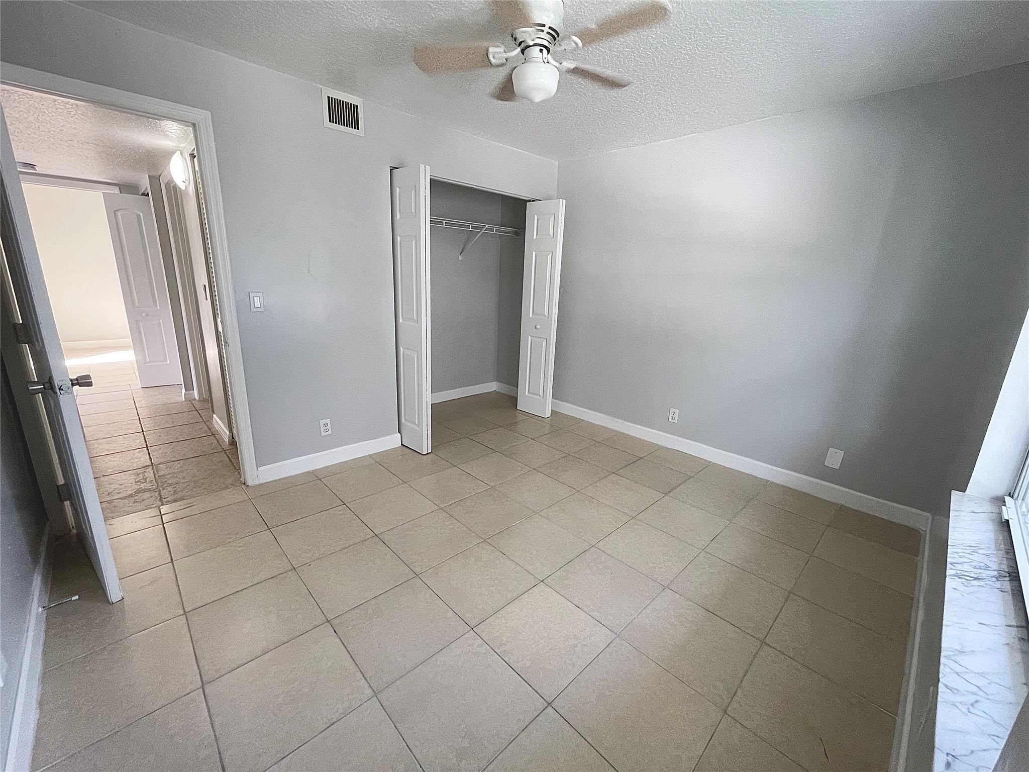 Waverly Place 2-19 D - Residential Lease