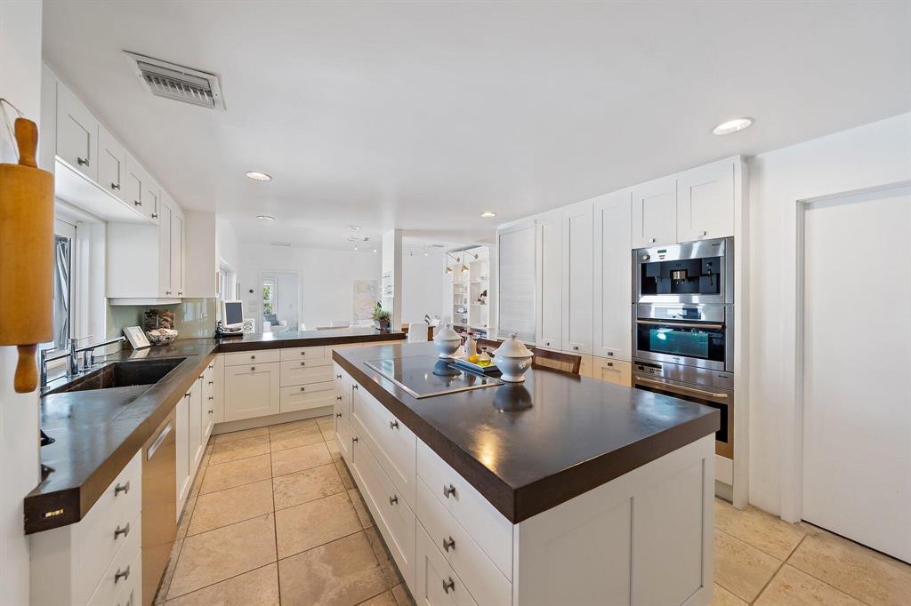 JUPITER INLET BEACH COLON - Residential