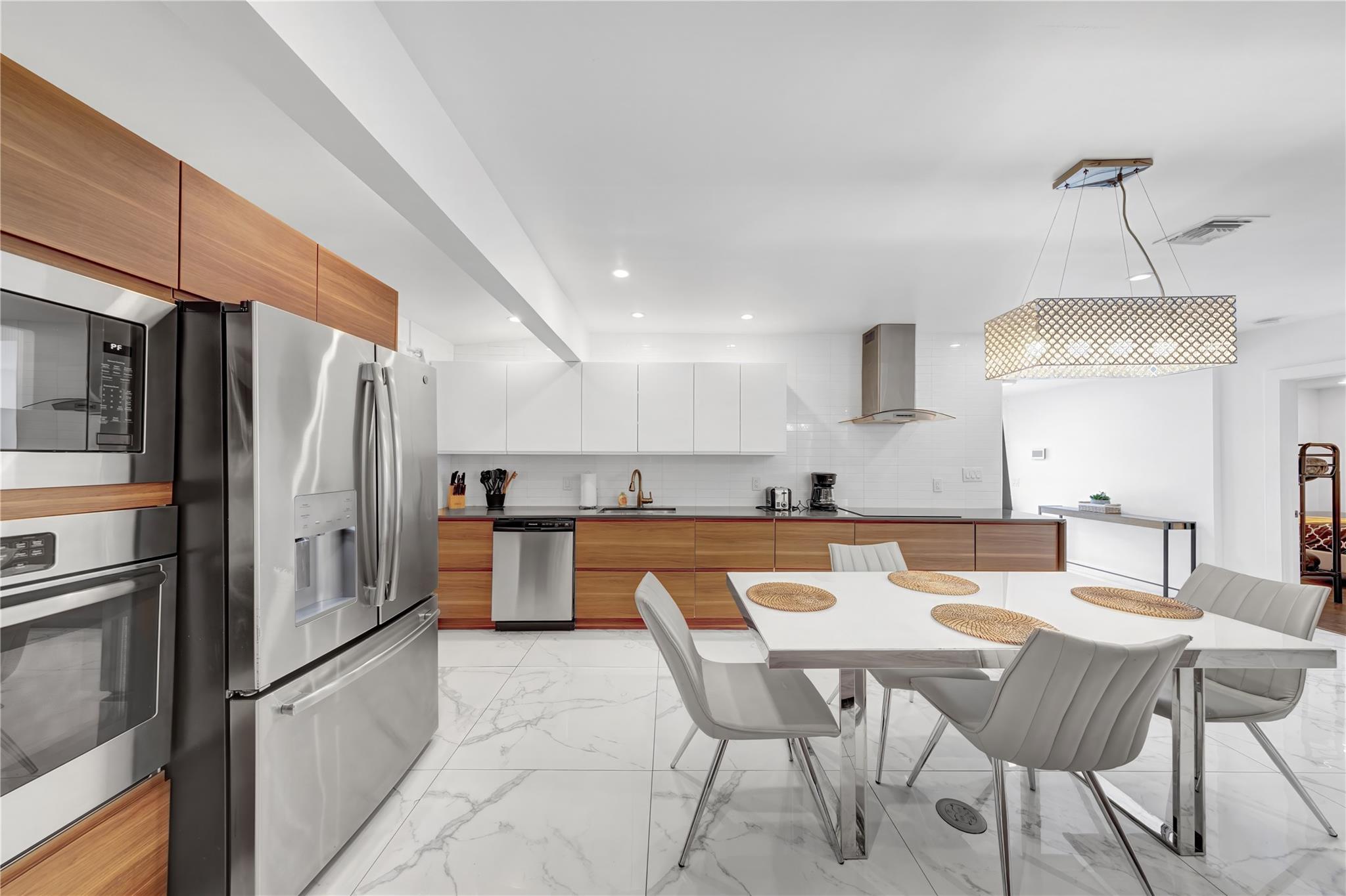91 NW 51st St