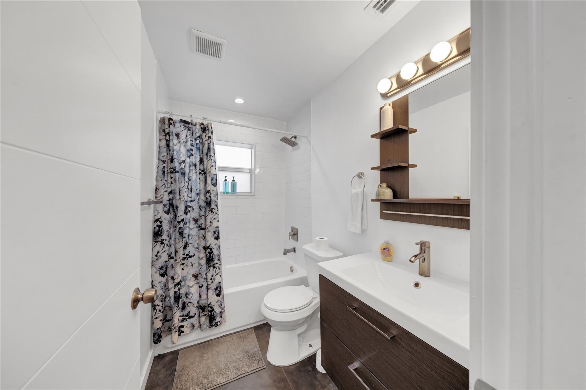 91 NW 51st St