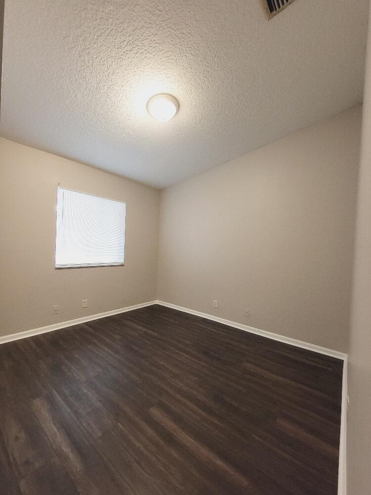 OAK TERRACE CONDO - Residential Lease