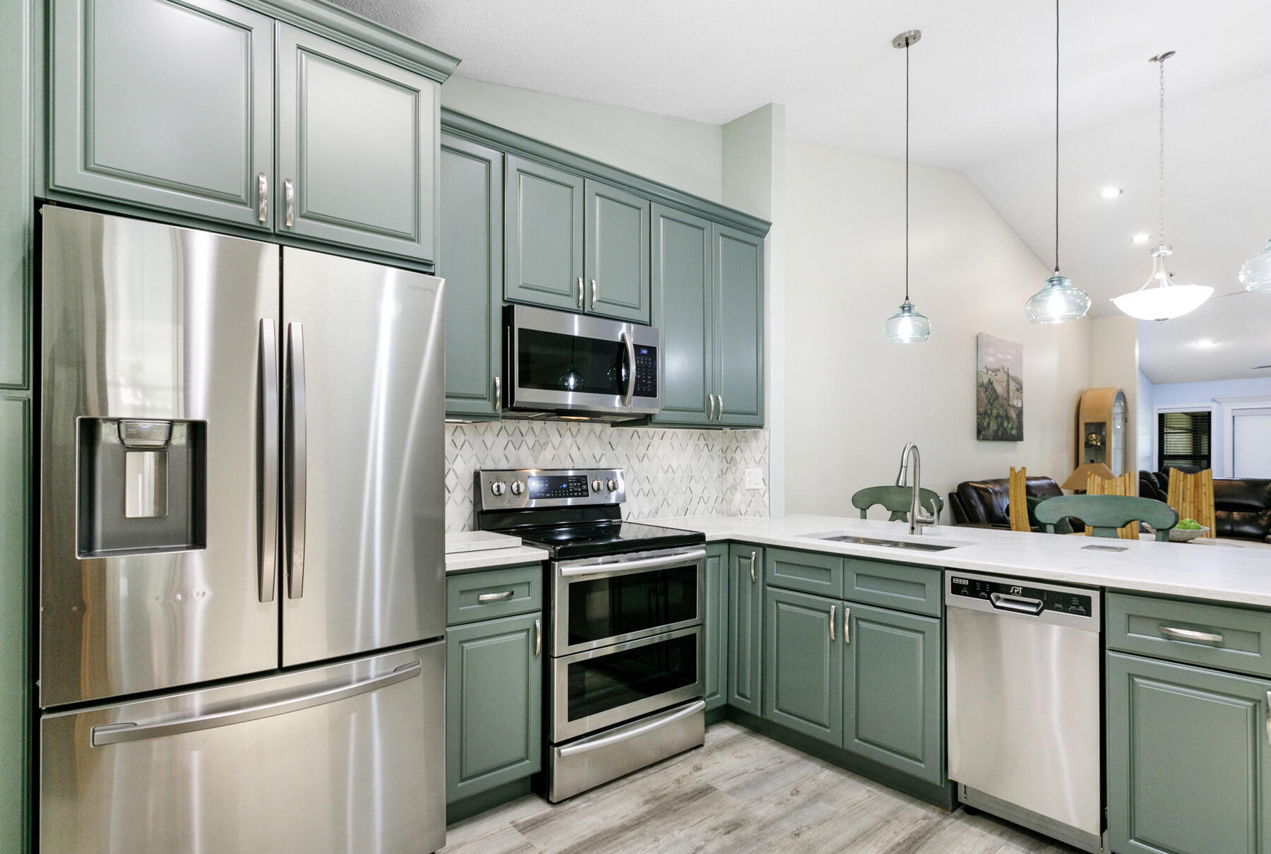 10711 Palm Leaf Drive B