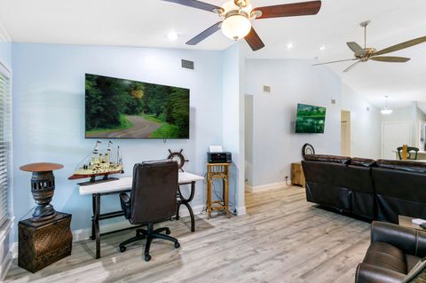 Tiny photo for 10711 Palm Leaf Drive #B, Boynton Beach, FL 33437 (MLS # B26014935)