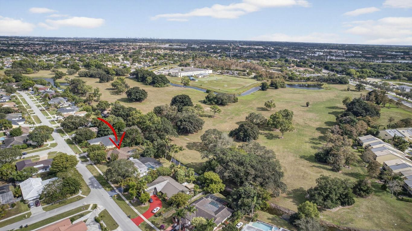 SOUTH SHORE 2 OF WELLINGTON - Residential Lease