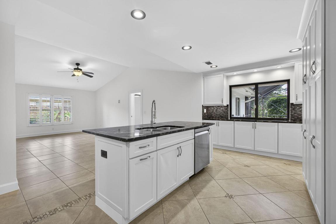 SOUTH SHORE 2 OF WELLINGTON - Residential Lease