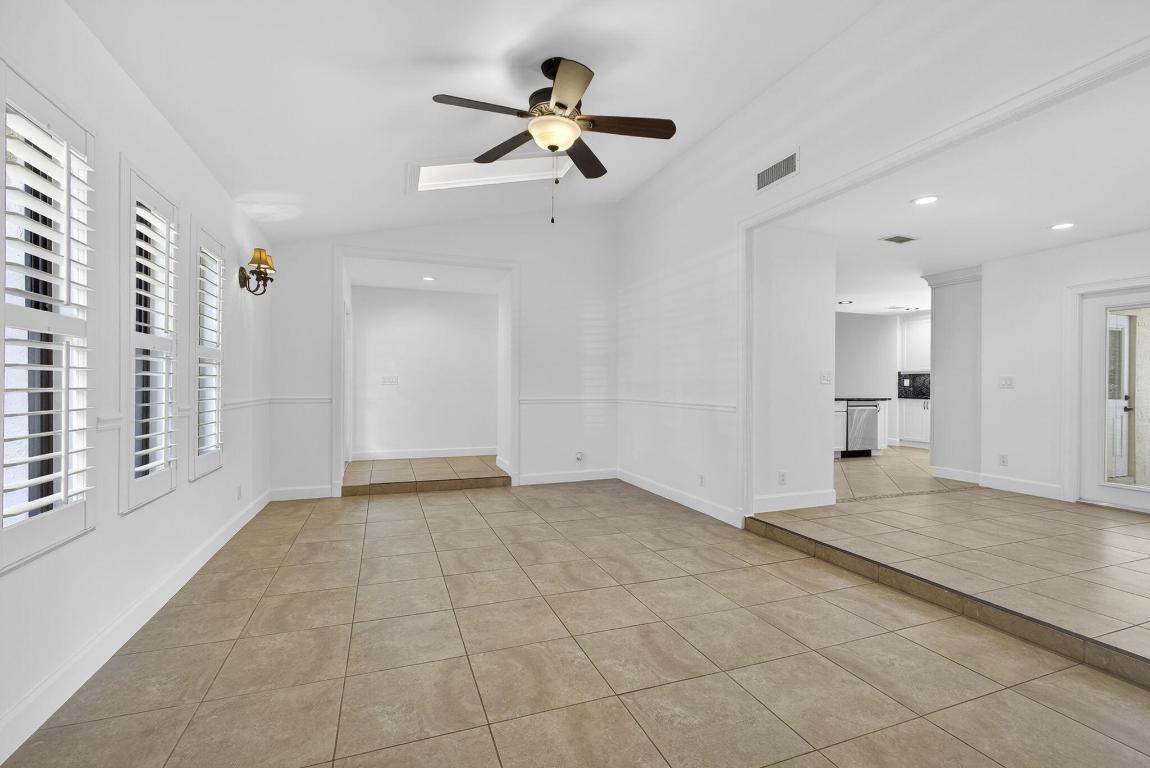 SOUTH SHORE 2 OF WELLINGTON - Residential Lease