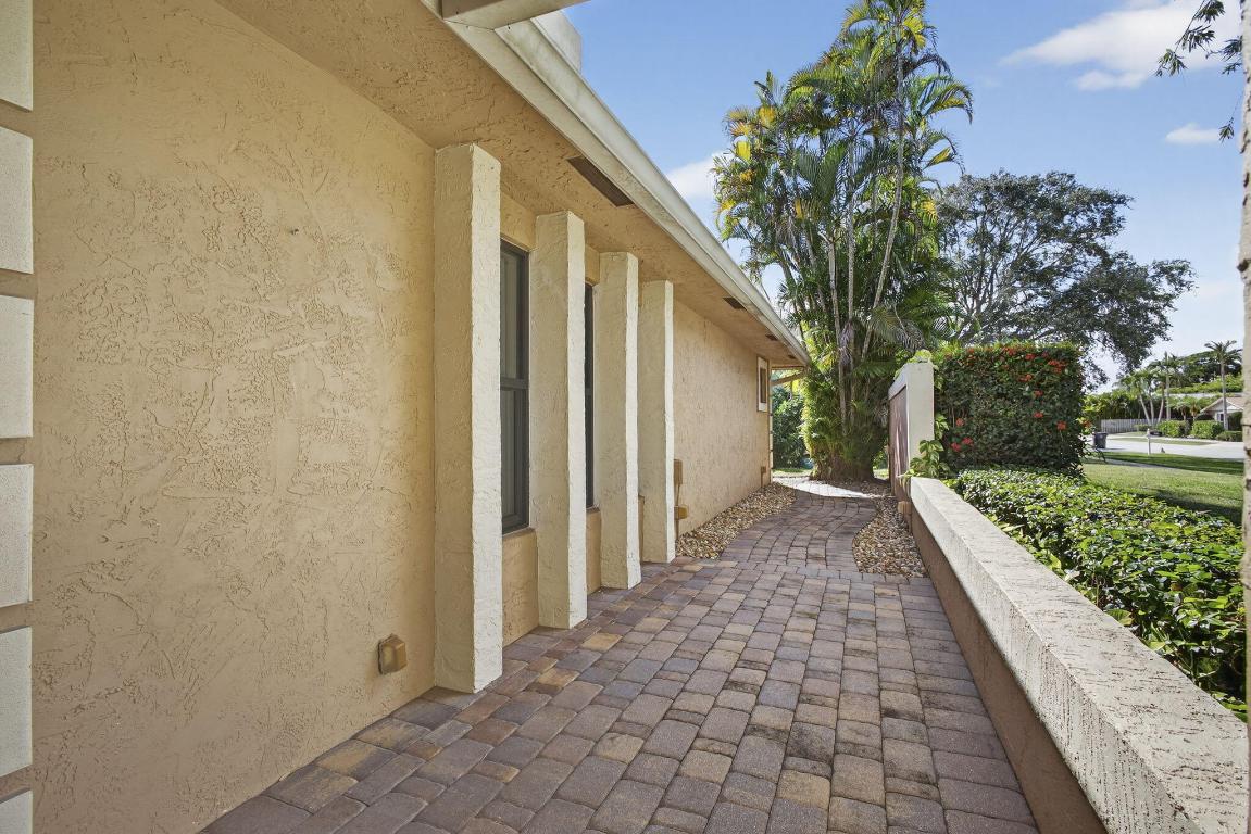 SOUTH SHORE 2 OF WELLINGTON - Residential Lease