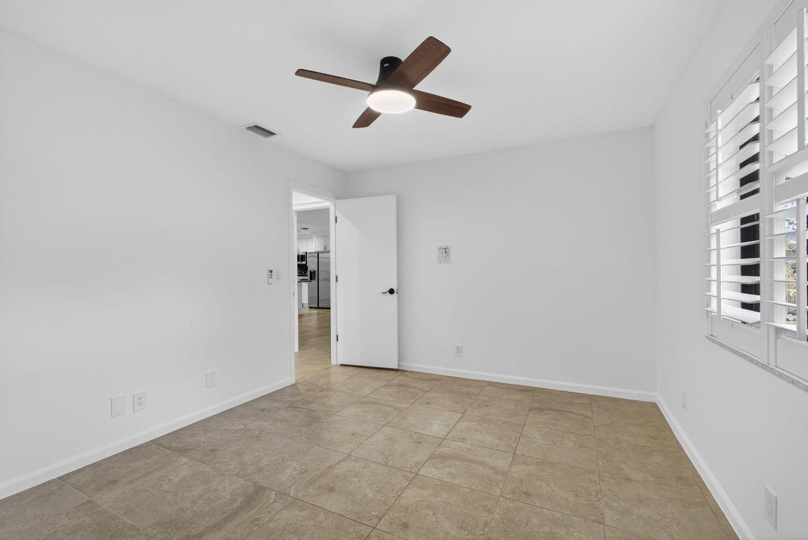 SOUTH SHORE 2 OF WELLINGTON - Residential Lease