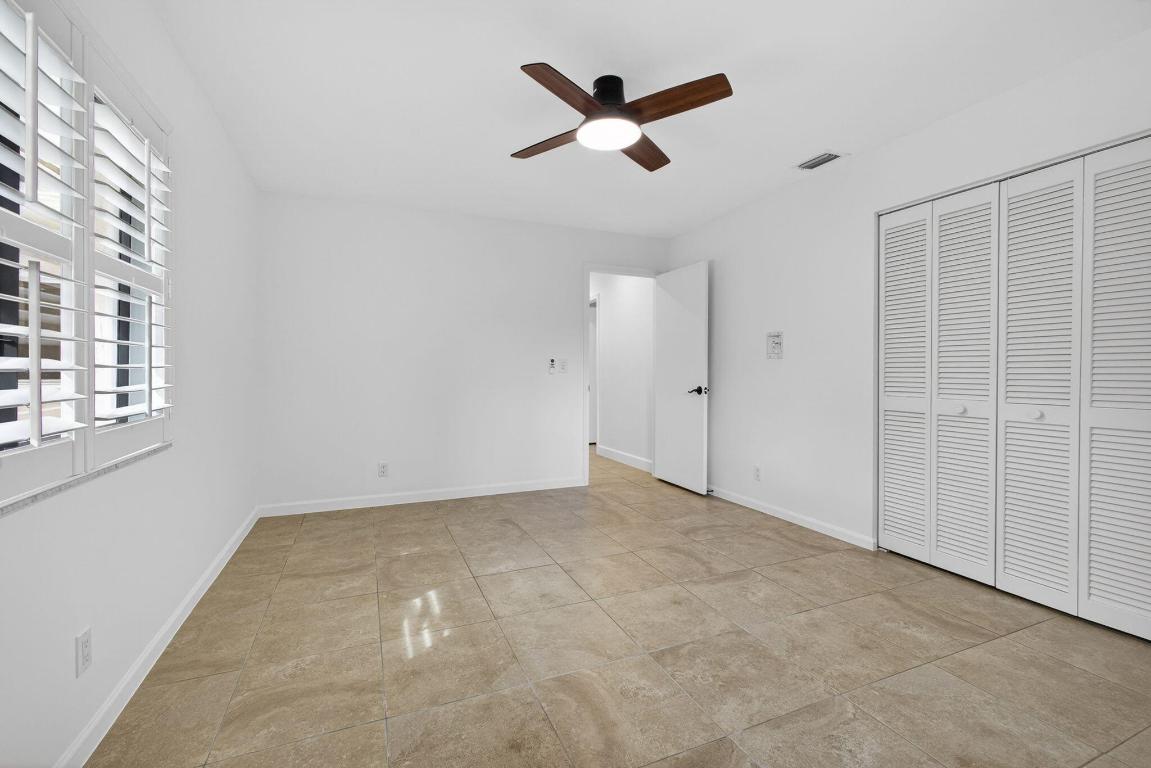 SOUTH SHORE 2 OF WELLINGTON - Residential Lease