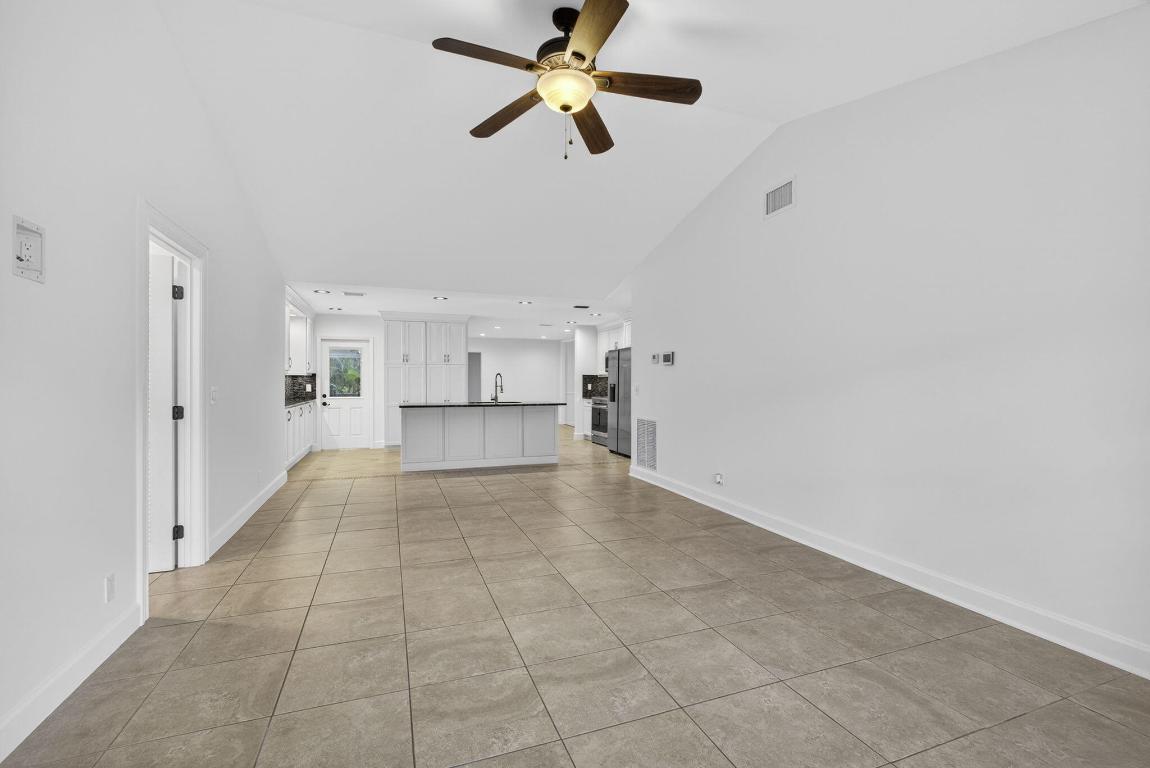 SOUTH SHORE 2 OF WELLINGTON - Residential Lease