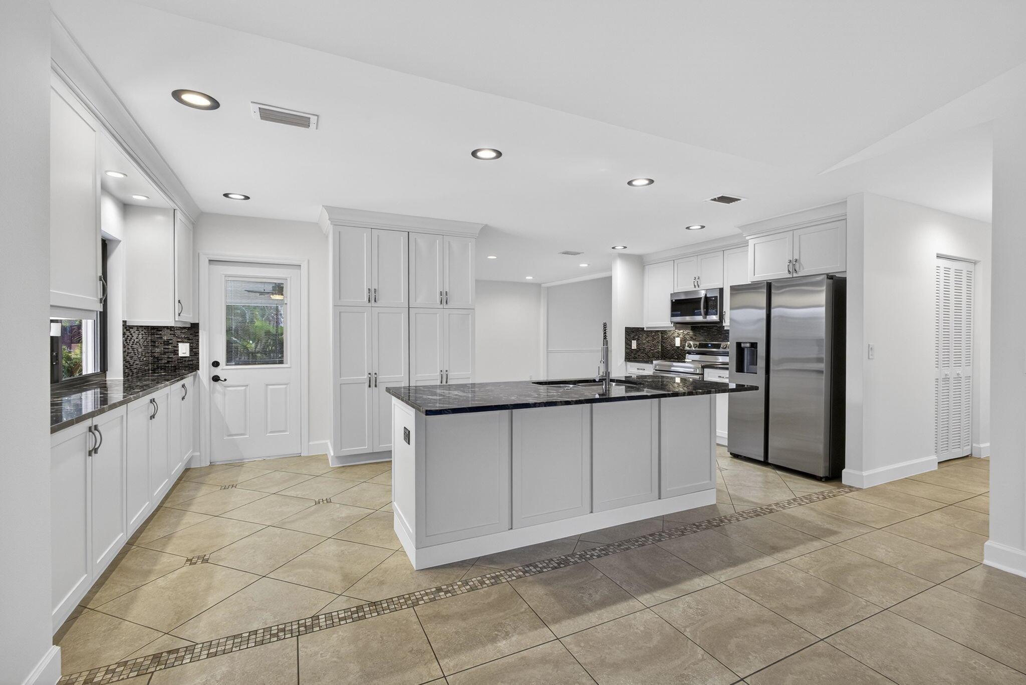 SOUTH SHORE 2 OF WELLINGT - Residential Lease