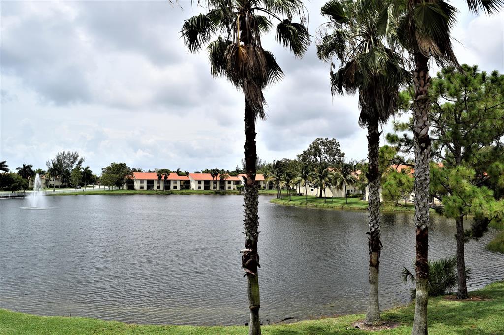 2 BED / 2 BATH CONDOMINIUM FOR RENT, SECOND FLOOR, CLEAN, REFRIGERATOR. STOVE, DISHWASHER, MICROWAVE, CARPET IN BEDROOMS, TILE LIVING ROOM, KITCHEN. WATERVIEW. PROPERTY NEXT TO CLUB HOUSE. WASHER & DRYER INSIDE THE PROPERTY. WATERINCLUDED WITH THE RENT *** LANDLORD WILL PROVIDE ONLINE RENTAL APPLICATION LINK *** MINIMUM CREDIT SCORE REQUIRED BY HOA 600