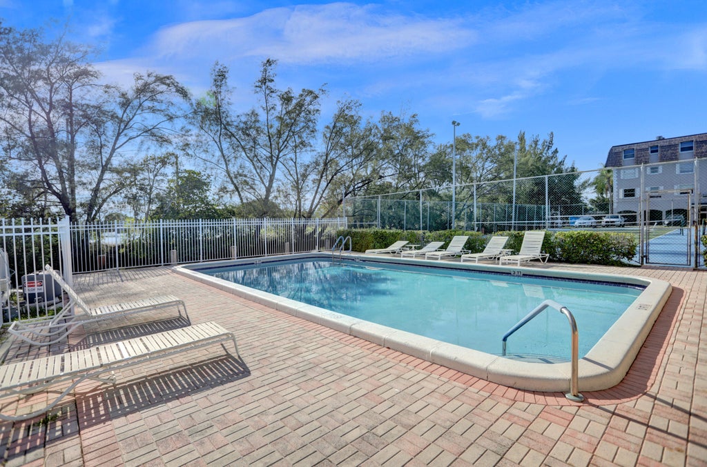 Photo of 5911 NE 14TH Lane #201S, Fort Lauderdale, FL 33334 (MLS # B26093205)