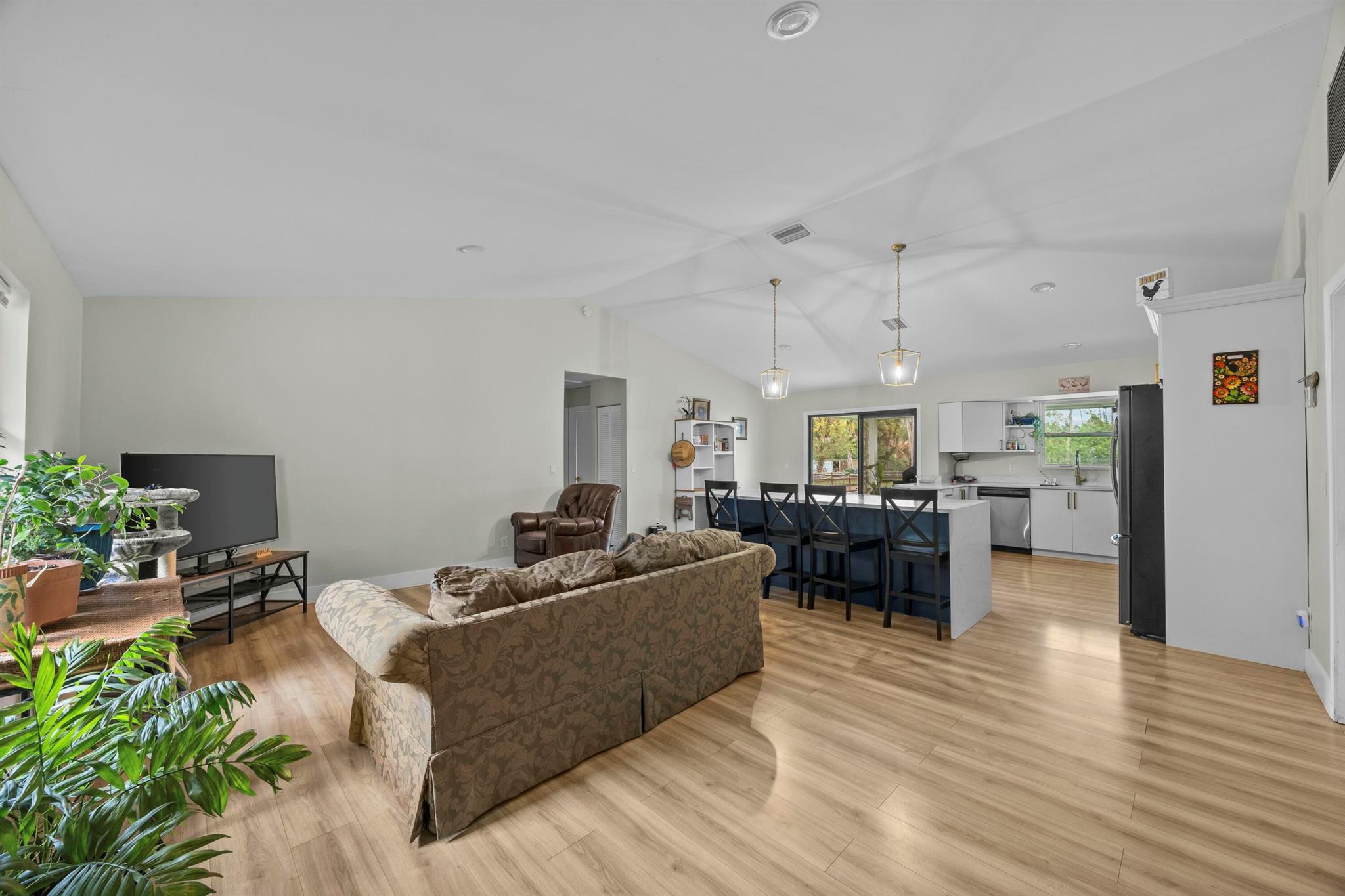 16569 60th Street N