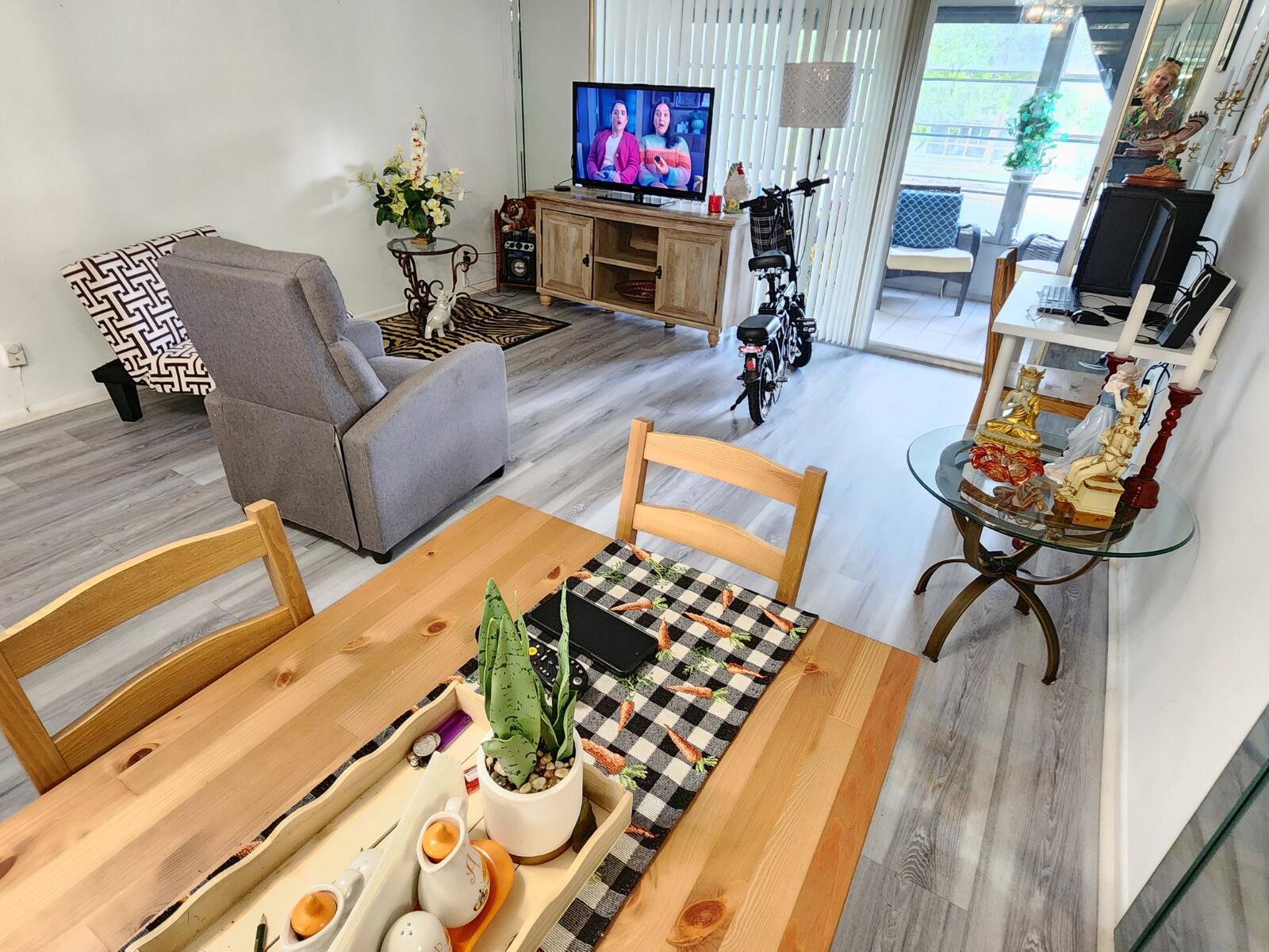 GREENS CONDO APTS PHASE I - Residential